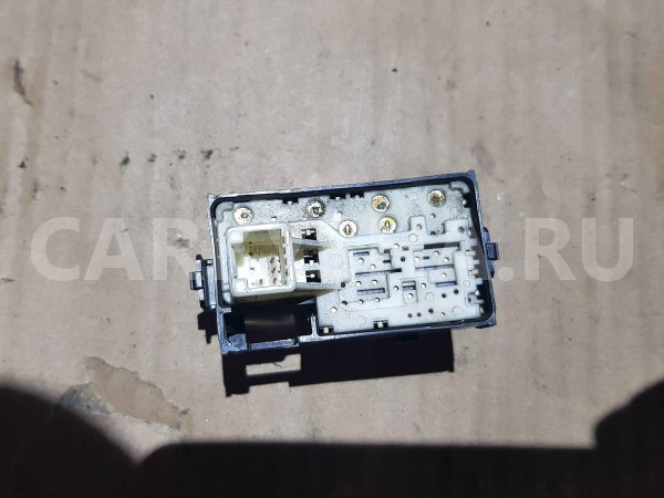 Кнопка стеклоподъемника Toyota Camry XV50 рестайлинг 2 (2017—2018) Toyota Camry оригинальный номер 8481030220