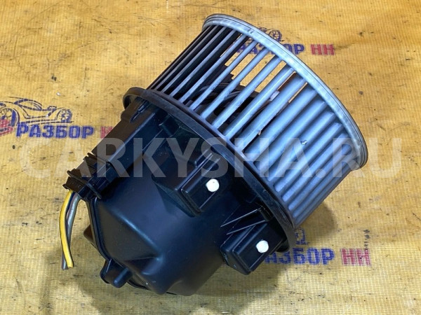 Мотор отопителя Land Rover Freelander II рестайлинг (2010—2012) Land Rover Freelander оригинальный номер LR016630