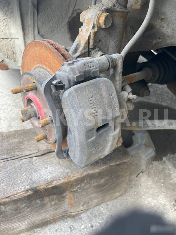 Суппорт передний Toyota Camry SV30 Toyota Camry 