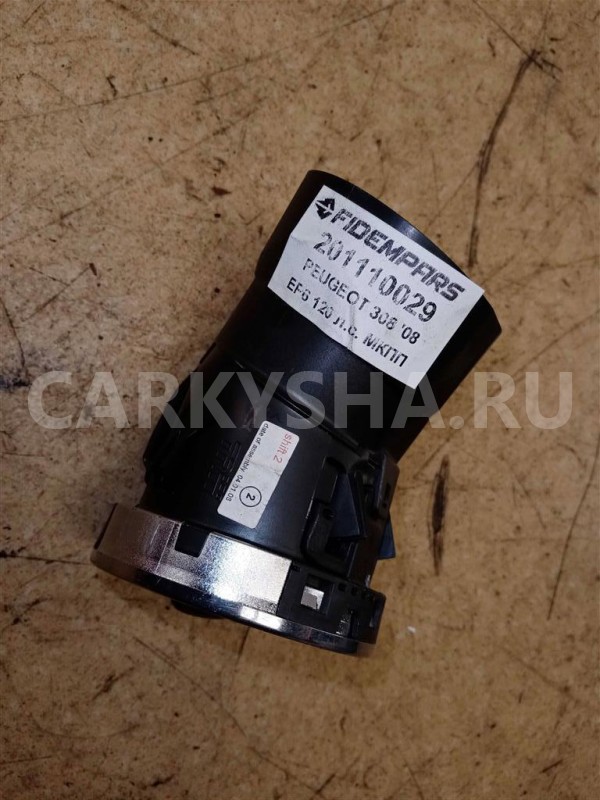 Название детали Дефлектор воздушный левый Модель Peugeot 408 Peugeot 408 оригинальный номер 8265 CP