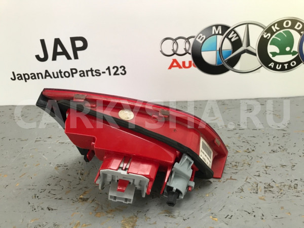 Фонарь задний правый Audi A4 2011 Audi 200 