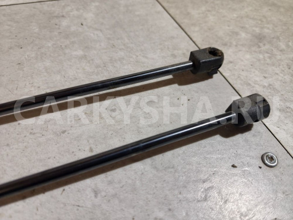 Амортизаторы двери багажника к-кт Nissan Primera оригинальный номер GS0415