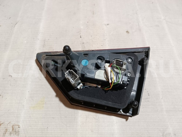 Фонарь задний внутренний левый Ford Mondeo оригинальный номер 1859754