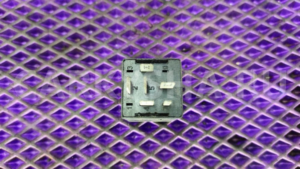 Реле 0681520 Mercedes-Benz W210 Mercedes-Benz E-klasse оригинальный номер 0681520