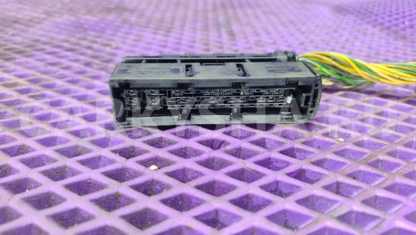 Разъем 2105450203 Mercedes-Benz W210 Mercedes-Benz E-klasse оригинальный номер 2105450203