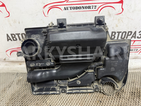 Корпус воздушного фильтра Suzuki SX4 2006-2014 Suzuki SX4 оригинальный номер 1370054LA0