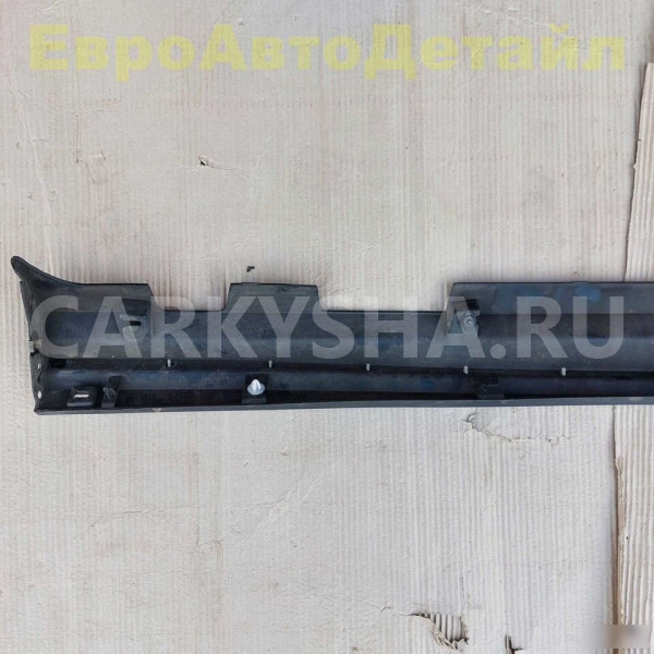 Накладка порога наружная правая Volvo C40 / XC40 Volvo XC40 оригинальный номер 31448833