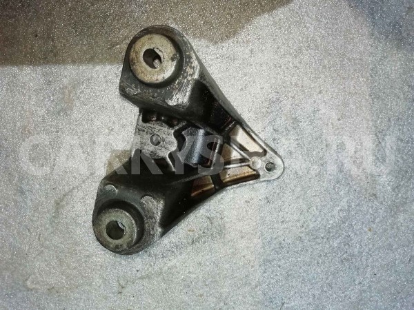 Кронштейн рулевой колонки BMW X5 E70 (2006—2010) BMW X5 оригинальный номер 51717137353