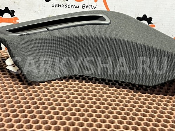 Салонная обшивка задней стойки BMW 7er 