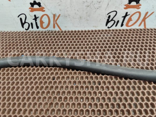 Уплотнительная резинка двери BMW X1 