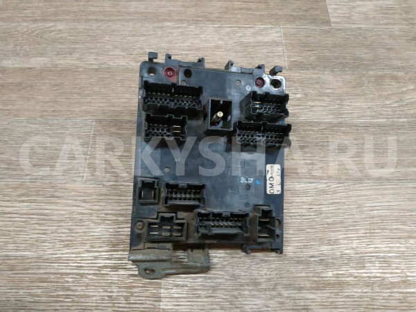 Блок предохранителей салонный Nissan Sunny 