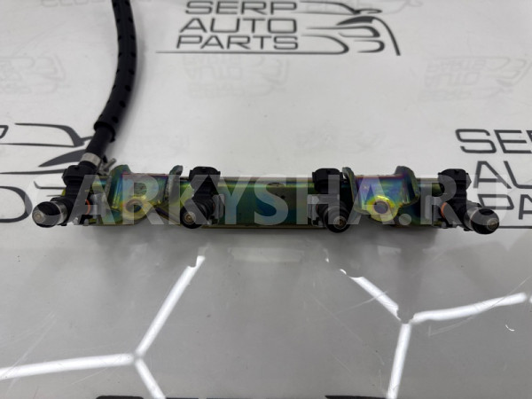 Топливная рампа с форсунками Nissan Note E11 1.4 Nissan Note 