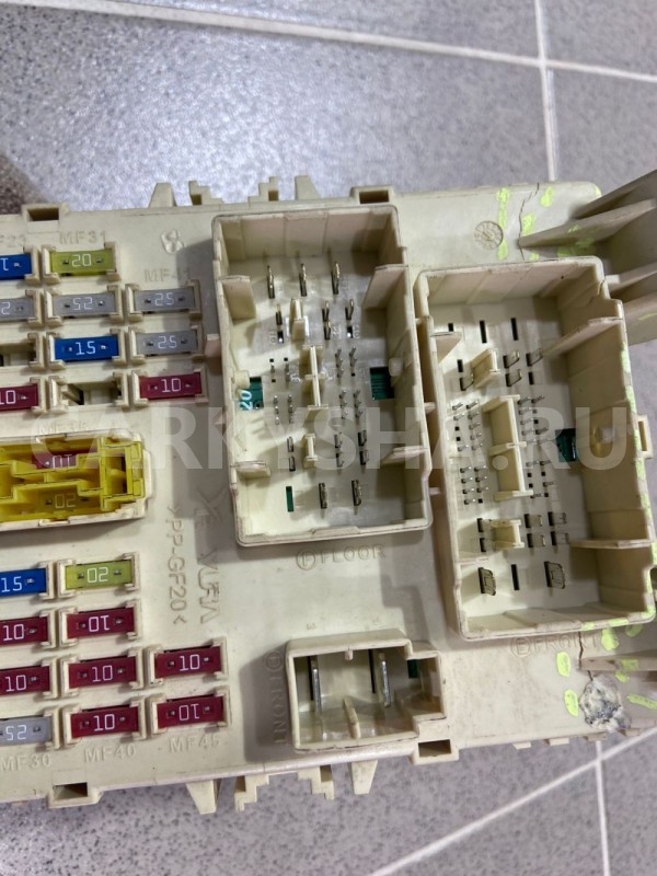 Блок предохранителей Hyundai Solaris G4FA Hyundai Solaris оригинальный номер 919504L532