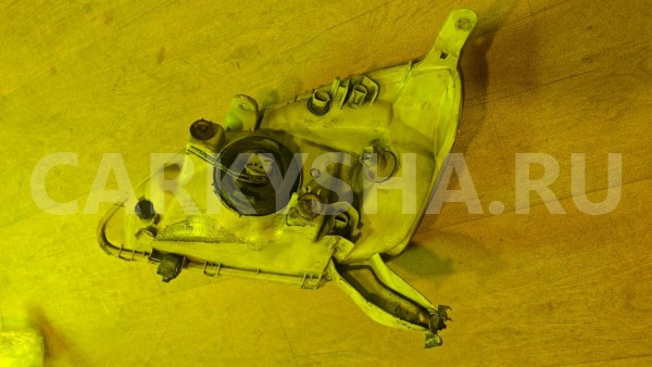 Фара Toyota Prius 