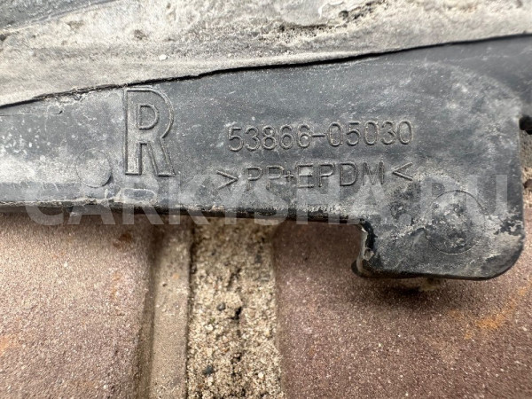 Накладка крыла правая Toyota Avensis T270 Toyota Avensis оригинальный номер 5386605030