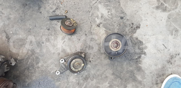 Ролик натяжной Toyota Estima 
