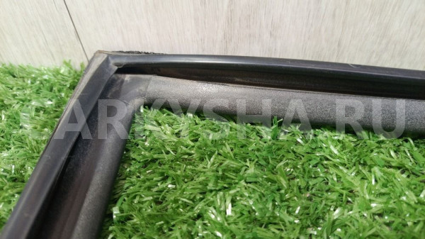 Уплотнитель стекла двери Kia Soul II (2013—2016) Kia Soul оригинальный номер 82540B2000