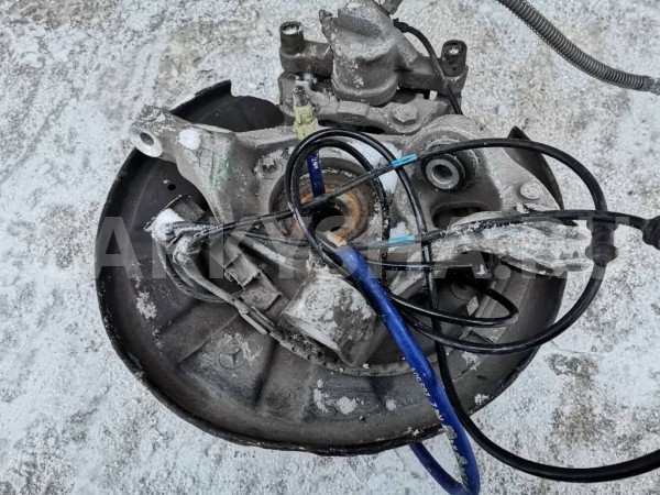 Кулак правый задний Mercedes-Benz GLK-класс X204 Mercedes-Benz CLK-klasse 