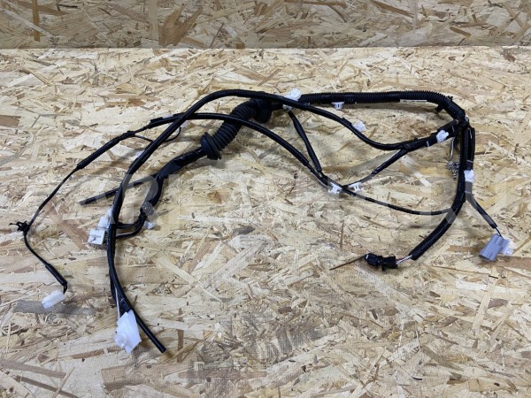 Проводка в крышку багажника Lexus GX II Рестайлинг 2 оригинальный номер 82184-60592