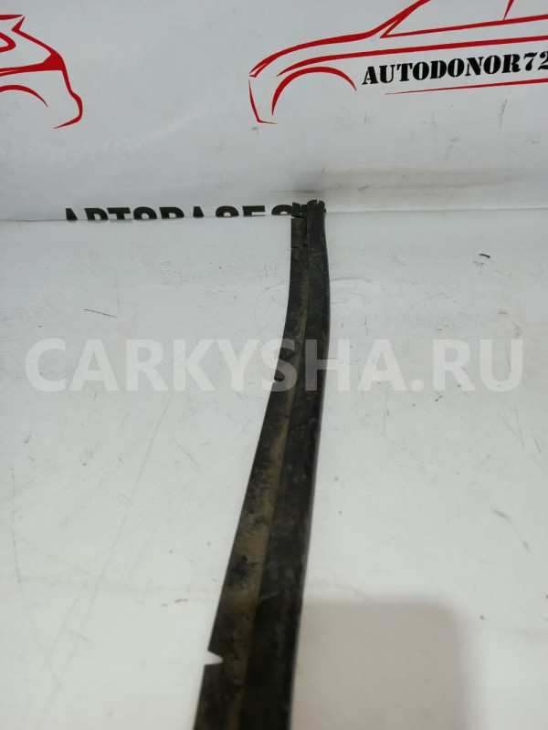 Уплотнитель жабо Toyota corolla Е150 Toyota Corolla 