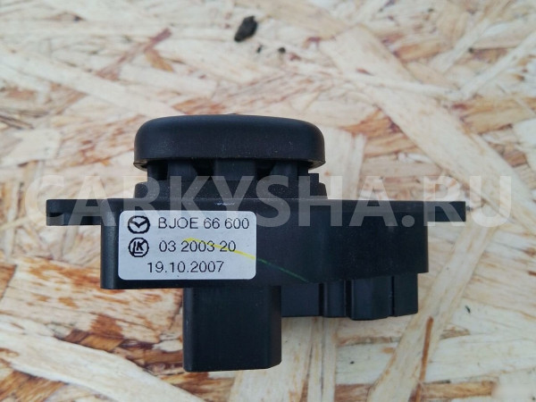 Кнопка регулировки зеркал Mazda 3 BK Mazda 2 оригинальный номер BJ0E66600