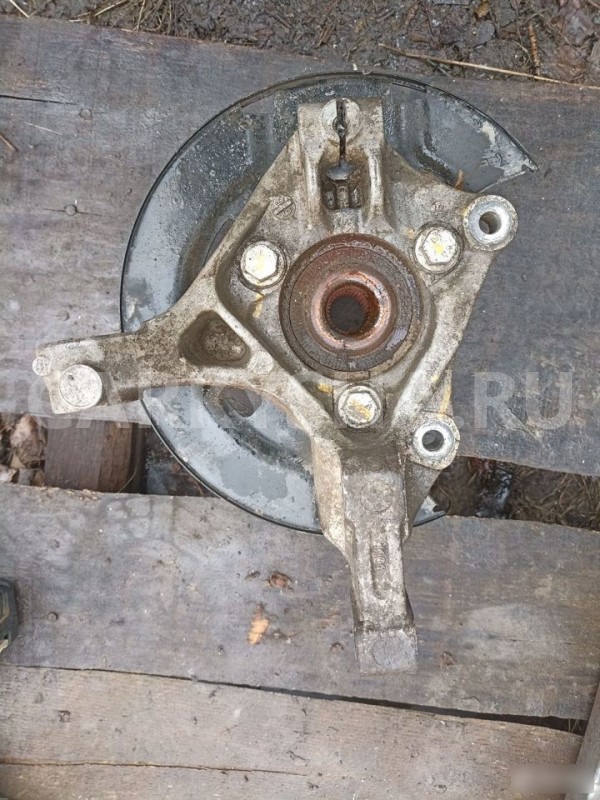 Кулак поворотный передний правый Opel Astra J Opel Astra 