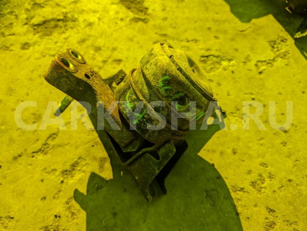 Подушка двигателя Toyota Ractis 