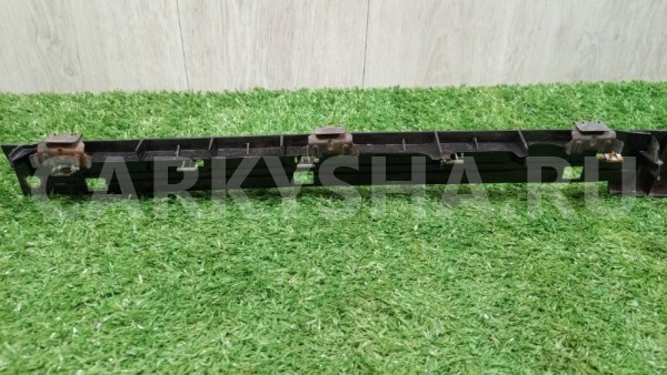 Обшивка центральной стойки нижняя левая Mercedes-Benz M-klasse 