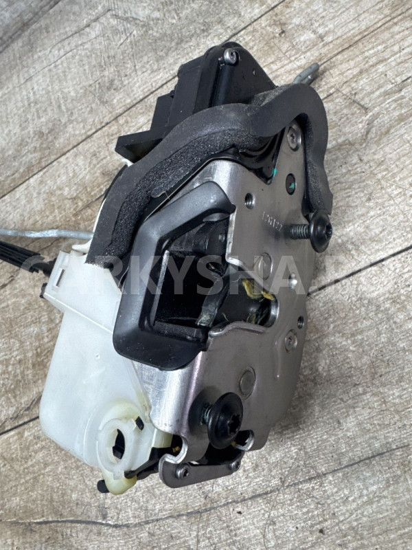 Замок двери пер прав Cruze Astra J Insignia Zafira Chevrolet Cruze оригинальный номер 13579523