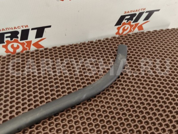 Уплотнитель капота Mini Clubman 