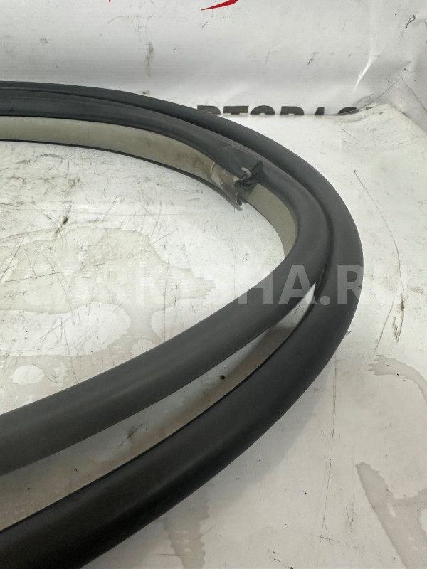 Уплотнитель проема зад прав двери Toyota Yaris 2 Toyota Yaris оригинальный номер 623310D011B1