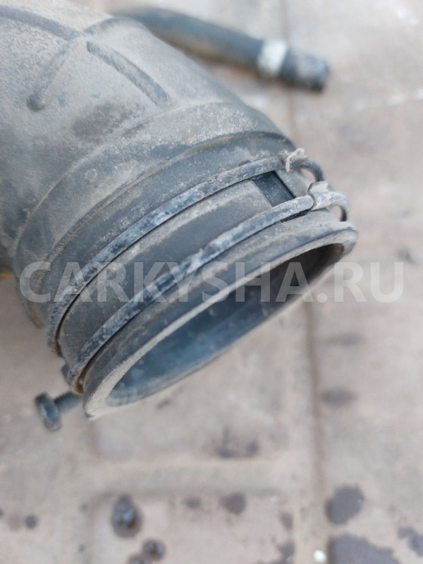 Патрубок воздушного фильтра Hyundai Solaris Hyundai Solaris оригинальный номер 281381R010