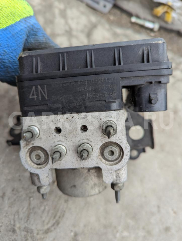 Блок abs Toyota Noah оригинальный номер 44510-27120