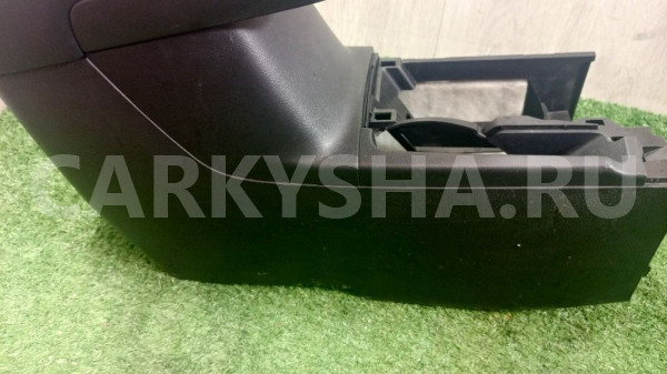 Подлокотник Mitsubishi Outlander I (2002—2009) Mitsubishi i оригинальный номер MN124813HA