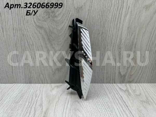 Маска фары правой Volvo XC60 Volvo XC60 оригинальный номер 1060010R