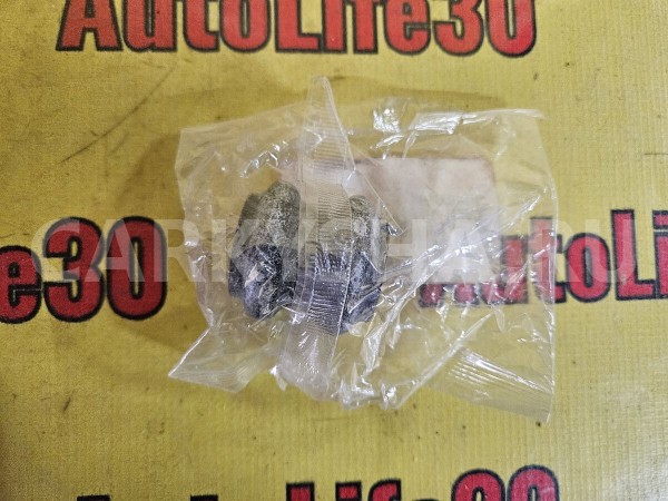 Втулка (сайлентблок) переднего стабилизатора Kia Rio 