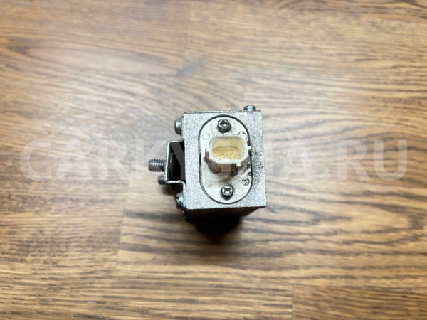 Датчик удара Mitsubishi Pajero 3 Mitsubishi i оригинальный номер MR551788