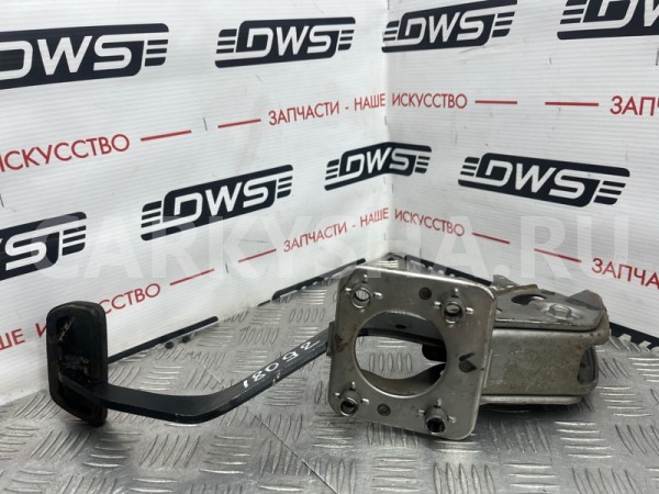 Педаль тормоза Toyota Raum 