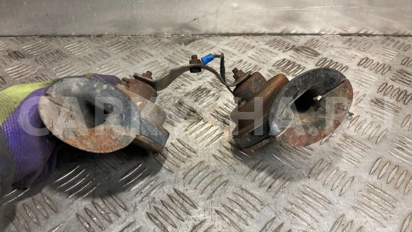 Клаксон звуковой сигнал Toyota Hilux Surf 4Runner Toyota Hilux Surf 