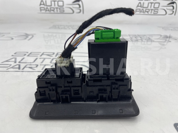 Кнопка открывания багажника Land Rover Range Rover Land Rover Range Rover Evoque 