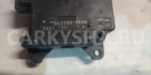 Моторчик заслонки отопителя Toyota Avensis II Toyota Avensis оригинальный номер 063700-8610