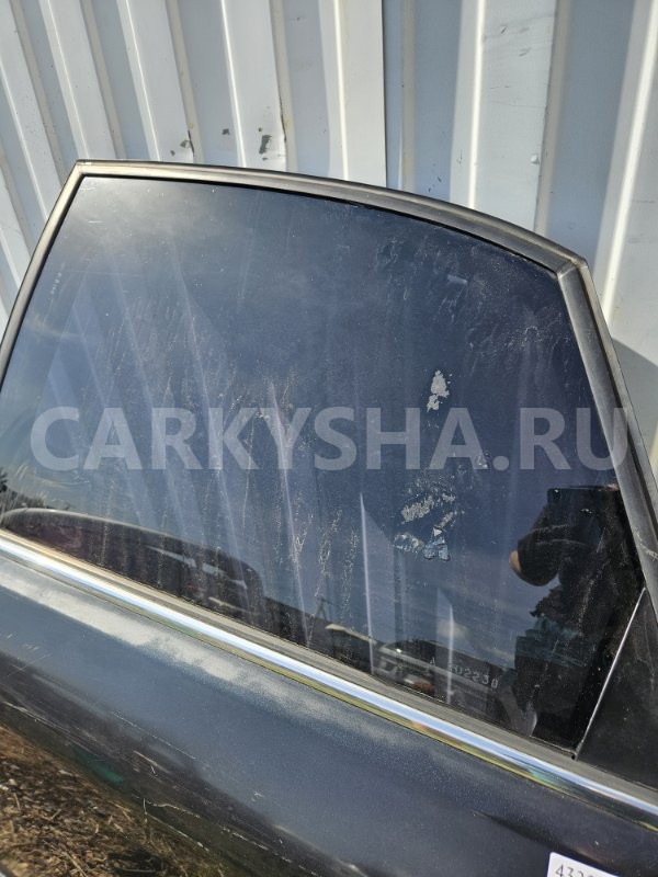 Стекло двери Audi A4 