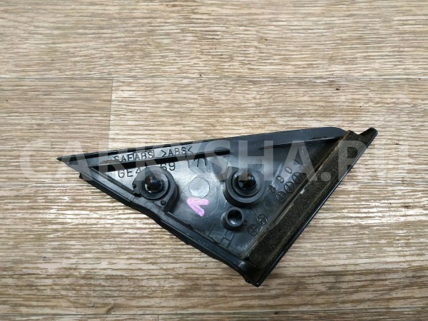 Крышка зеркала внутренняя левая Mazda Capella оригинальный номер GE4T69171