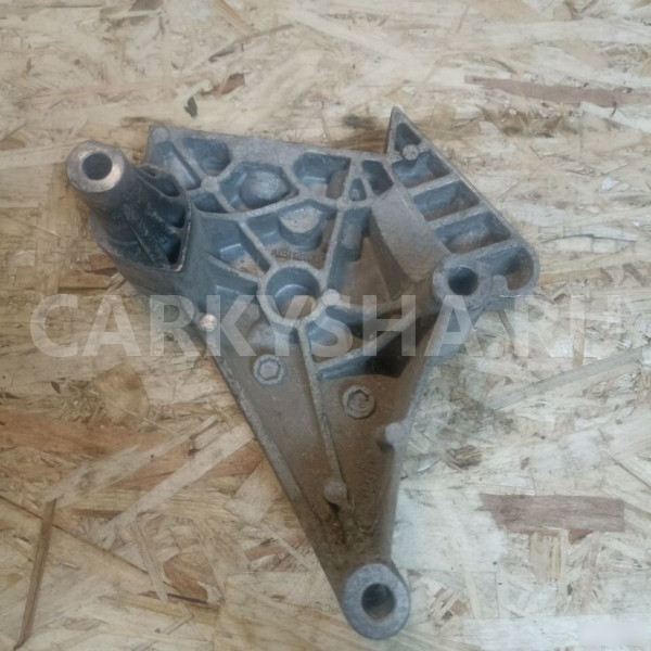 Кранштеин опоры двигателя Volkswagen golf plus Volkswagen Golf Plus оригинальный номер 06F1992070