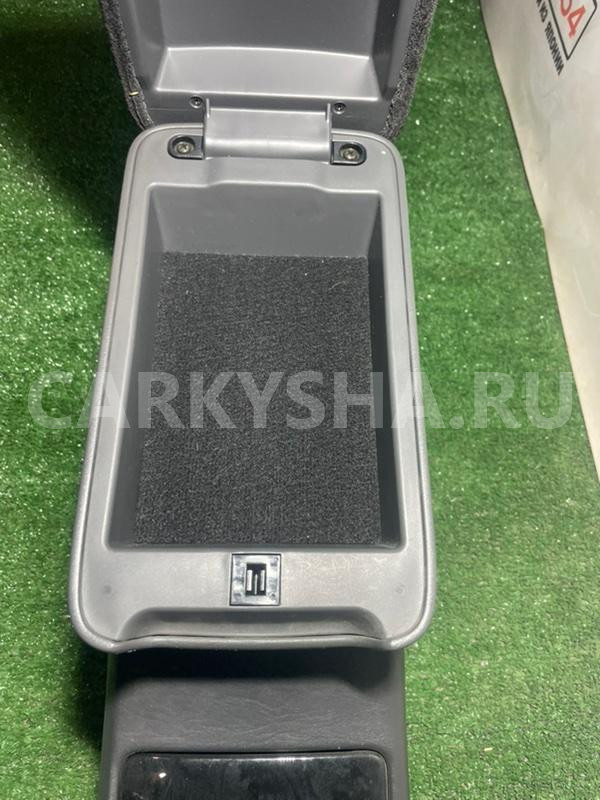 Подлокотник Toyota Allion оригинальный номер 5891120180B1