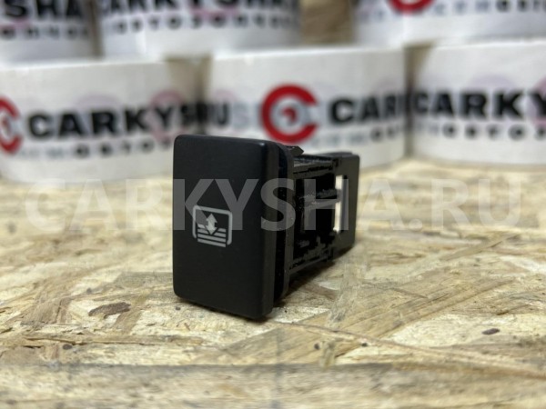 Кнопка открывания задней шторки Toyota Camry VII (XV50) оригинальный номер 84940-33060