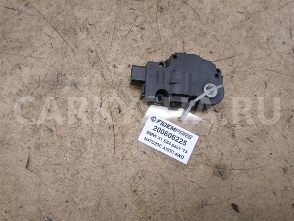 Название детали Сервопривод заслонок печки Модель BMW X1 E84 BMW X1 оригинальный номер 64119321034