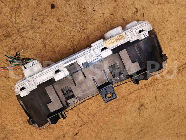 Название детали Панель приборов Модель Citroen C-Crosser Citroen C-Crosser оригинальный номер 6106QW
