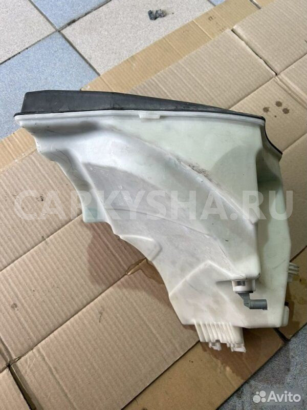 Бачок стекоомывателя BMW X3 E83 N52B30 2008 BMW X3 оригинальный номер 61 66 3 403 211