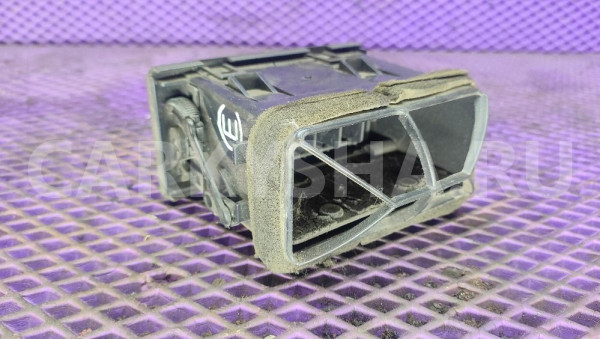 Дефлектор воздушный правый Nissan Terrano WD21 Nissan Terrano 